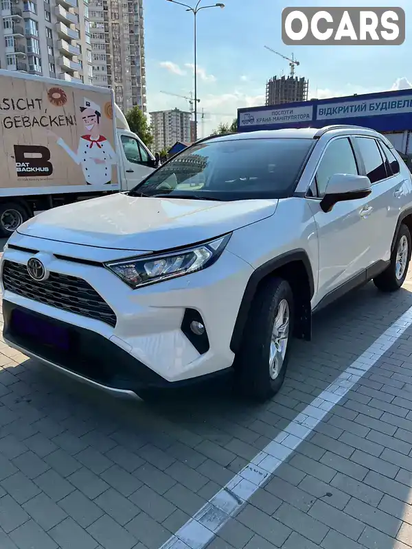 Позашляховик / Кросовер Toyota RAV4 2018 1.99 л. Автомат обл. Київська, Київ - Фото 1/21