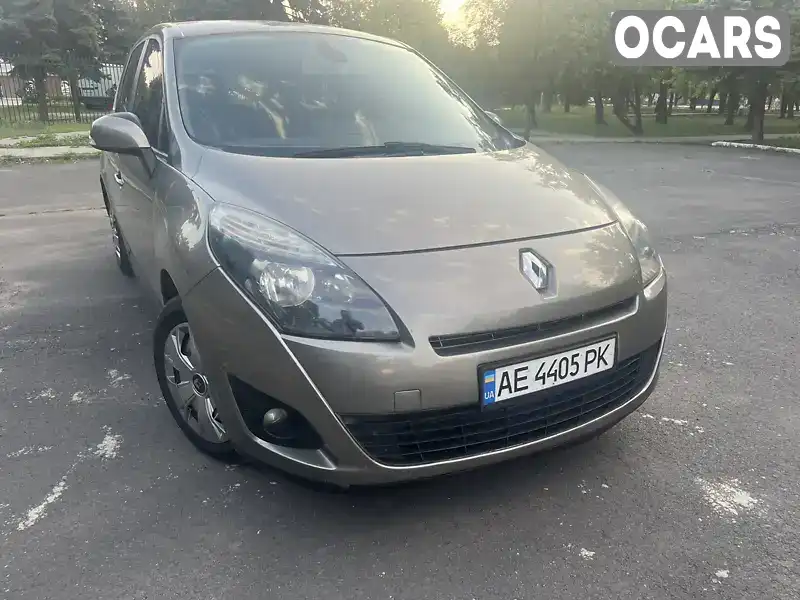 Минивэн Renault Grand Scenic 2009 1.5 л. Ручная / Механика обл. Донецкая, Покровск (Красноармейск) - Фото 1/19