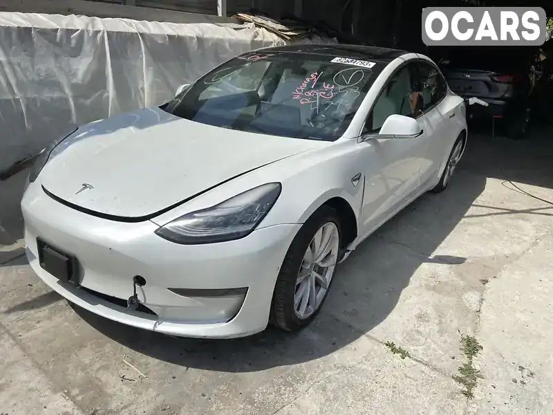 Седан Tesla Model 3 2019 null_content л. обл. Винницкая, Винница - Фото 1/13