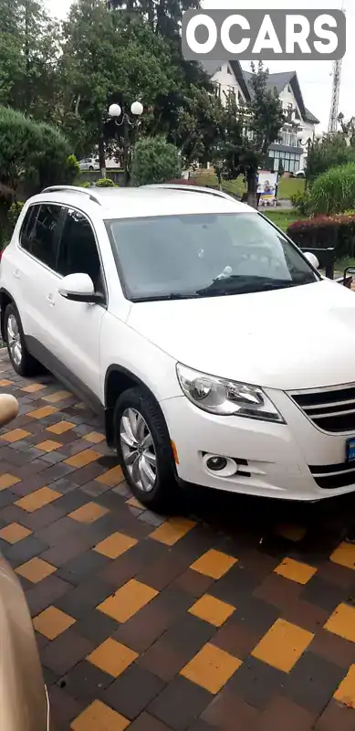 Внедорожник / Кроссовер Volkswagen Tiguan 2010 1.97 л. Автомат обл. Ивано-Франковская, Бурштын - Фото 1/10