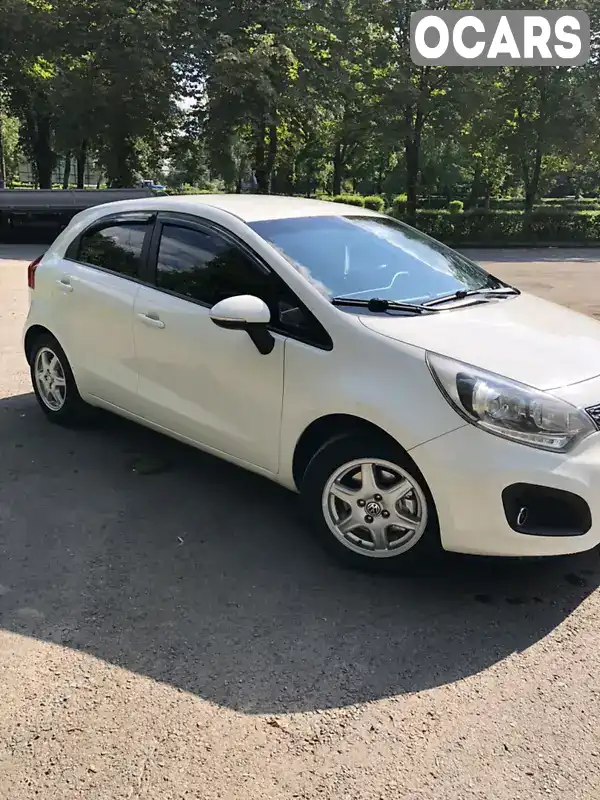 Хэтчбек Kia Rio 2013 1.4 л. Ручная / Механика обл. Закарпатская, Мукачево - Фото 1/21