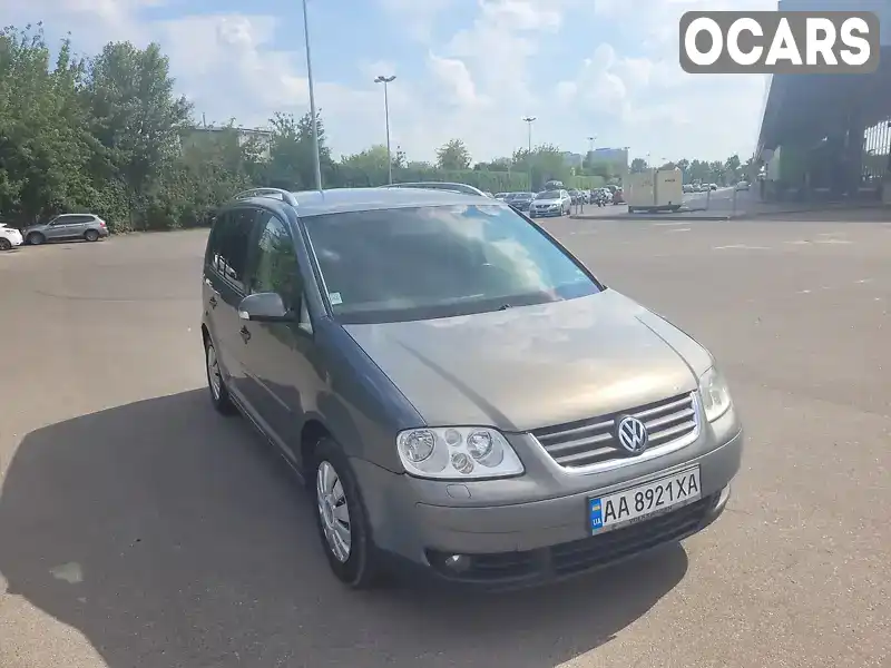 Мінівен Volkswagen Touran 2006 2 л. Автомат обл. Київська, Київ - Фото 1/10