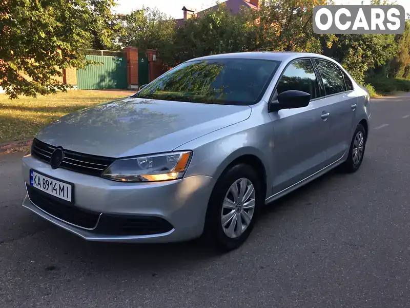 Седан Volkswagen Jetta 2014 2 л. Автомат обл. Киевская, Киев - Фото 1/18