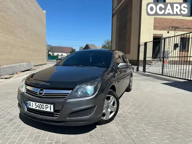 Хэтчбек Opel Astra 2011 1.6 л. Ручная / Механика обл. Киевская, Белая Церковь - Фото 1/9