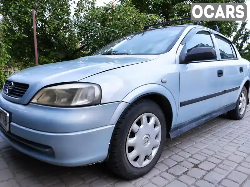 Седан Opel Astra 2004 1.6 л. Ручная / Механика обл. Львовская, Золочев - Фото 1/7