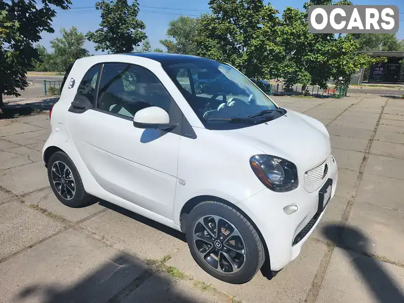 Купе Smart Fortwo 2017 null_content л. обл. Киевская, Киев - Фото 1/9