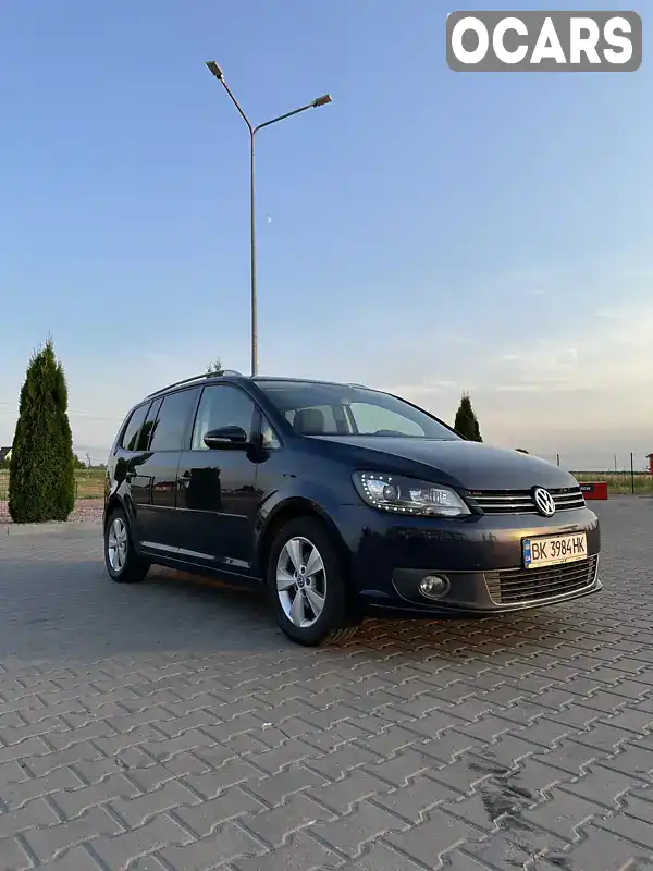 Мінівен Volkswagen Touran 2012 1.6 л. Автомат обл. Рівненська, Здолбунів - Фото 1/9