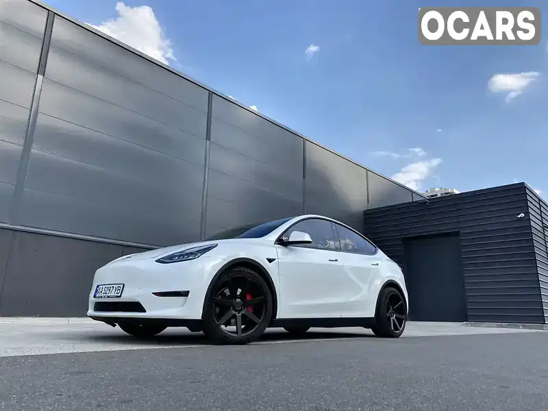 Внедорожник / Кроссовер Tesla Model Y 2020 null_content л. Автомат обл. Киевская, Киев - Фото 1/21