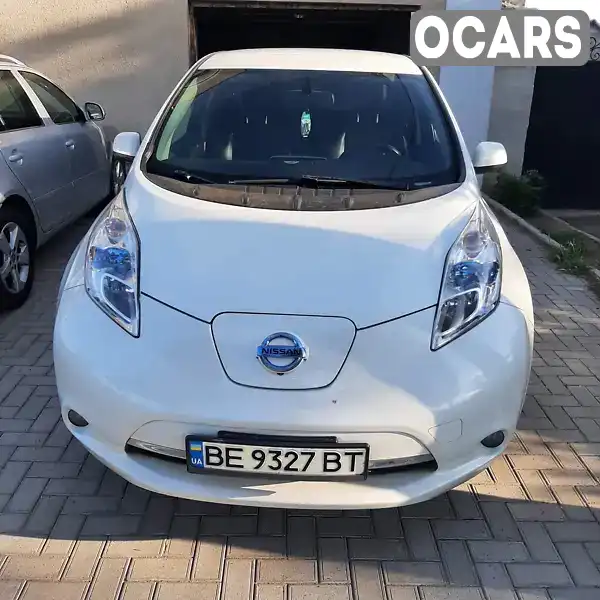 Хэтчбек Nissan Leaf 2014 null_content л. обл. Николаевская, Николаев - Фото 1/11