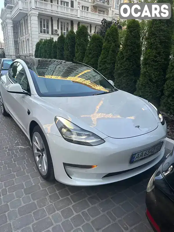 Седан Tesla Model 3 2021 null_content л. Автомат обл. Киевская, Киев - Фото 1/15