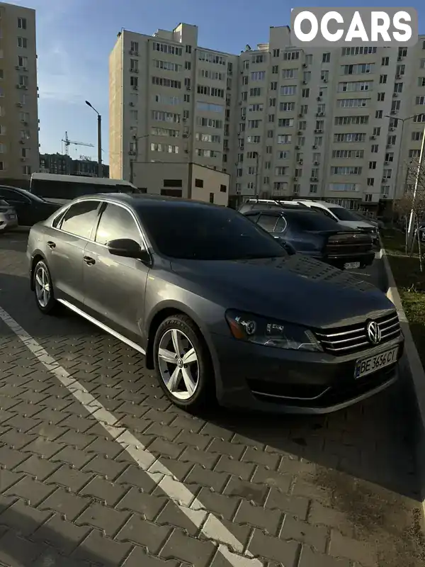 Седан Volkswagen Passat 2013 2.48 л. Автомат обл. Николаевская, Николаев - Фото 1/14