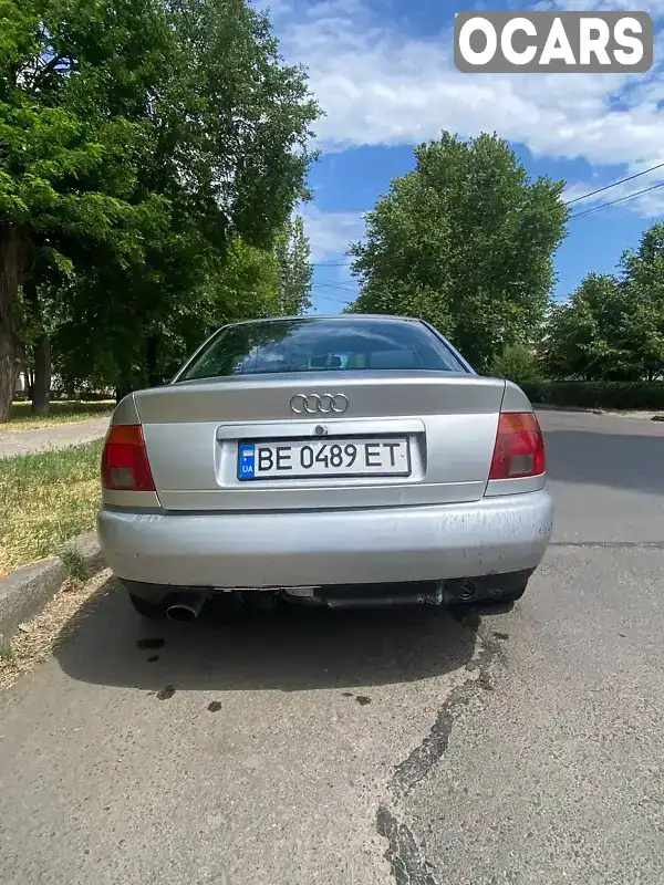 Седан Audi A4 1995 1.6 л. Ручна / Механіка обл. Миколаївська, Миколаїв - Фото 1/15