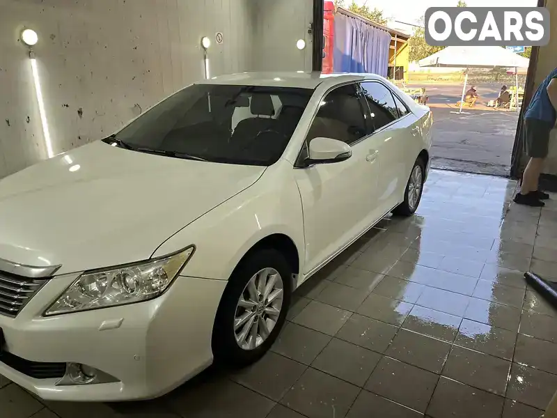 Седан Toyota Camry 2014 2.49 л. Автомат обл. Киевская, Киев - Фото 1/9