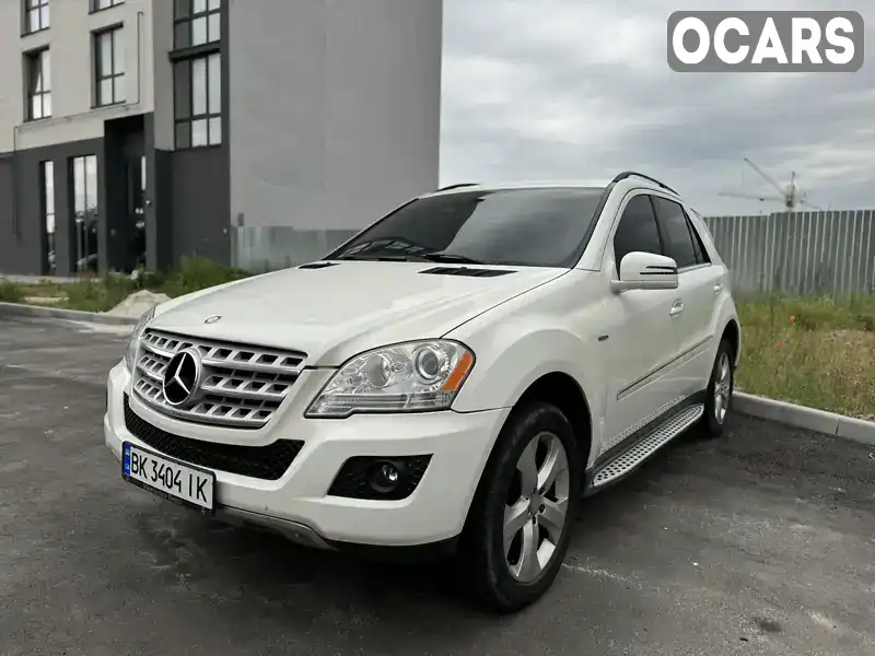 Внедорожник / Кроссовер Mercedes-Benz M-Class 2010 3 л. Автомат обл. Ровенская, Ровно - Фото 1/19