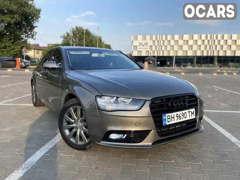 Седан Audi A4 2014 2 л. Автомат обл. Одесская, Одесса - Фото 1/17