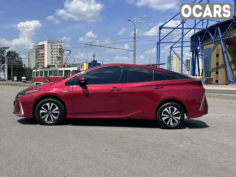 Хэтчбек Toyota Prius 2016 1.8 л. Вариатор обл. Харьковская, Харьков - Фото 1/21