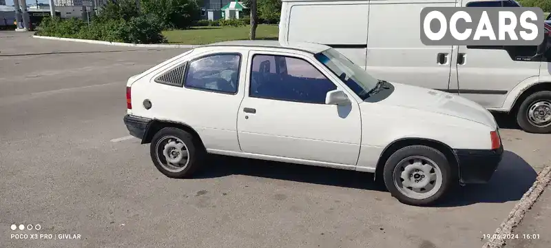 Хэтчбек Opel Kadett 1986 1.3 л. Ручная / Механика обл. Днепропетровская, Каменское (Днепродзержинск) - Фото 1/5