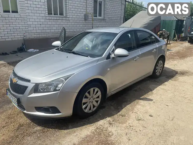 Седан Chevrolet Cruze 2011 1.8 л. Ручна / Механіка обл. Чернігівська, Чернігів - Фото 1/14