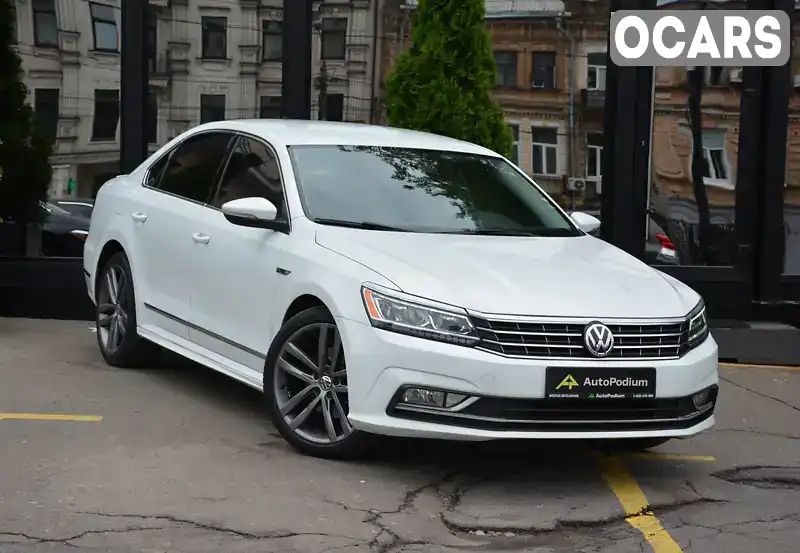 Седан Volkswagen Passat 2017 1.8 л. Автомат обл. Херсонская, Херсон - Фото 1/21