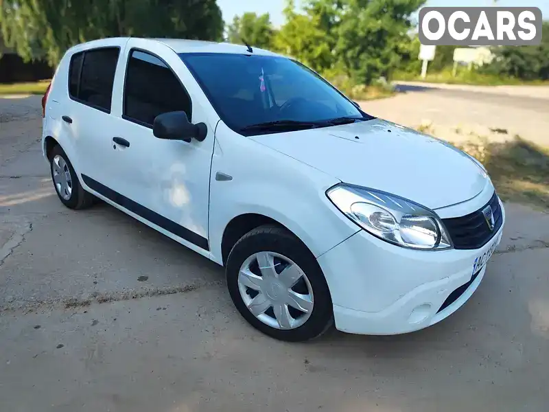 Хэтчбек Dacia Sandero 2010 1.4 л. Ручная / Механика обл. Сумская, Глухов - Фото 1/21