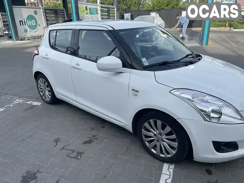 Хетчбек Suzuki Swift 2012 1.2 л. Ручна / Механіка обл. Київська, Вишневе - Фото 1/21