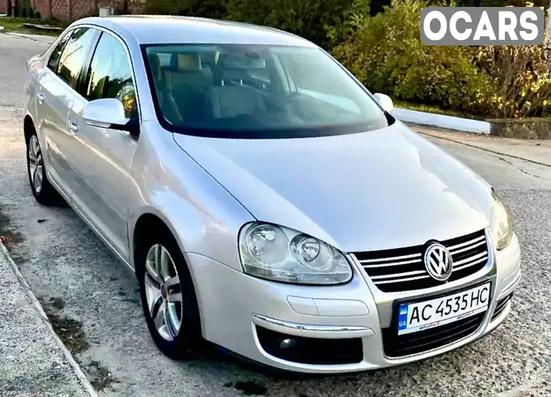 Седан Volkswagen Jetta 2006 2 л. Ручная / Механика обл. Львовская, Новояворовск - Фото 1/11