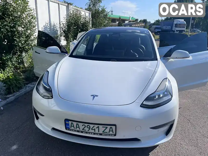 Седан Tesla Model 3 2018 null_content л. Автомат обл. Київська, Київ - Фото 1/8