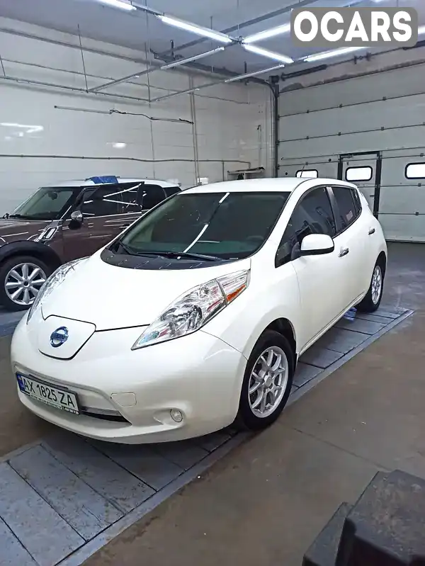 Хэтчбек Nissan Leaf 2016 null_content л. обл. Харьковская, Харьков - Фото 1/9