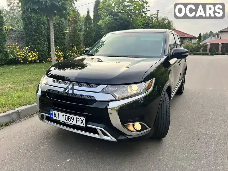 Внедорожник / Кроссовер Mitsubishi Outlander 2019 2.36 л. Автомат обл. Киевская, Киев - Фото 1/21