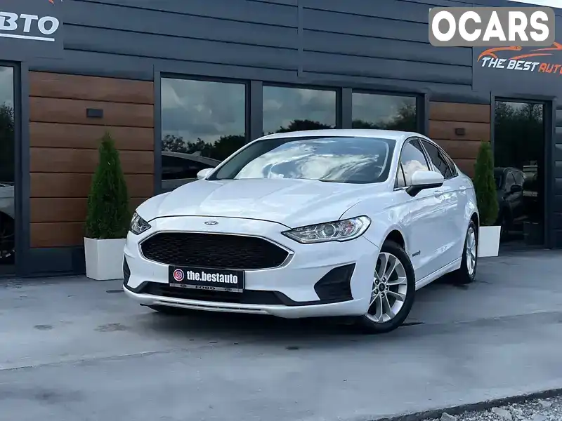 Седан Ford Fusion 2018 2 л. Автомат обл. Ровенская, Ровно - Фото 1/21