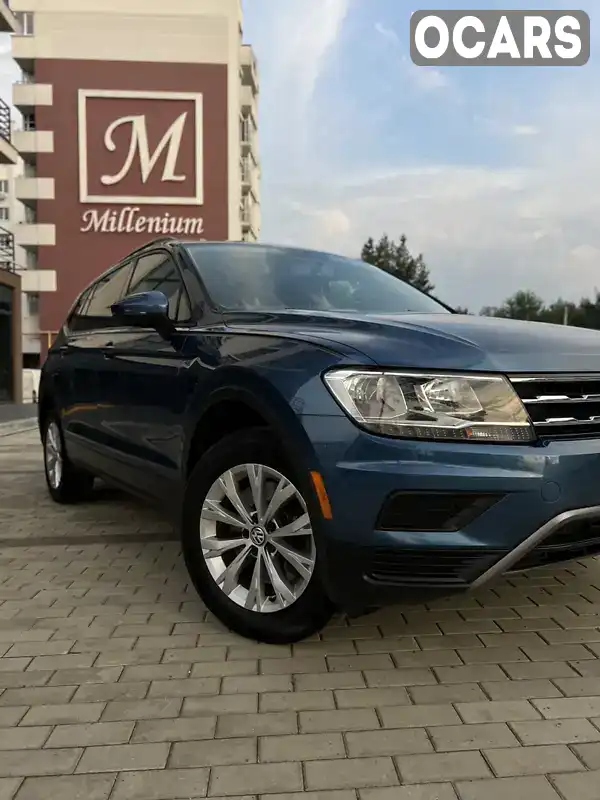 Внедорожник / Кроссовер Volkswagen Tiguan 2018 2 л. Автомат обл. Львовская, Новояворовск - Фото 1/21