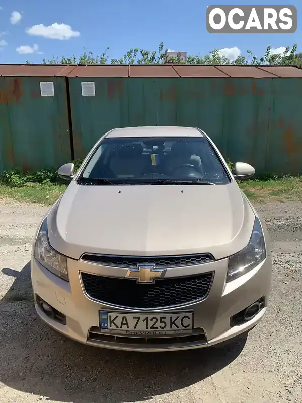 Седан Chevrolet Cruze 2010 1.8 л. Ручна / Механіка обл. Київська, Бориспіль - Фото 1/9