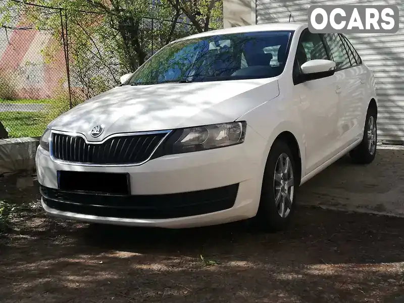 Хэтчбек Skoda Rapid 2015 1.6 л. Ручная / Механика обл. Закарпатская, Мукачево - Фото 1/17