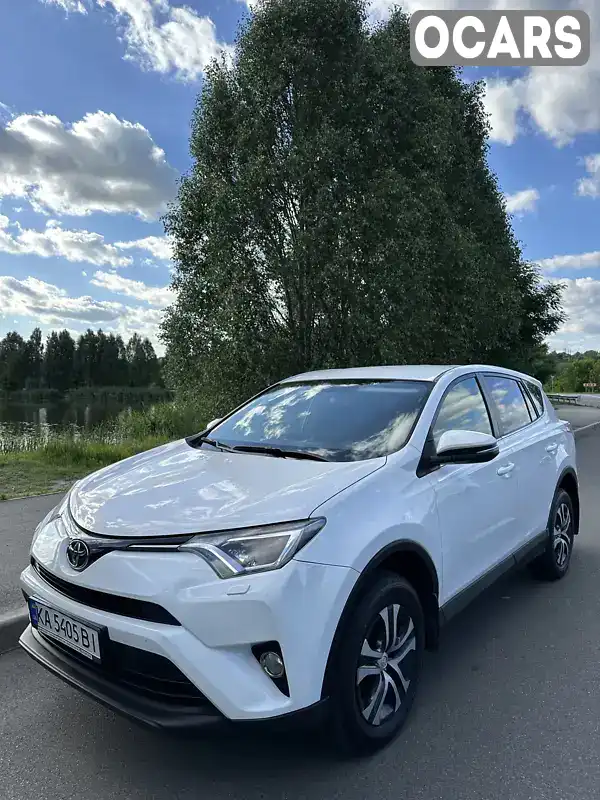 Внедорожник / Кроссовер Toyota RAV4 2016 2.23 л. Автомат обл. Киевская, Буча - Фото 1/12