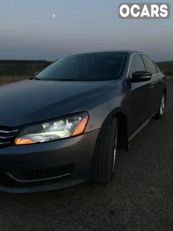 Седан Volkswagen Passat 2013 2.48 л. Автомат обл. Харьковская, Валки - Фото 1/9