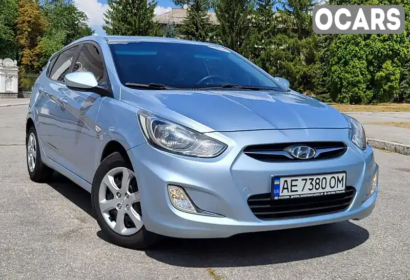 Хетчбек Hyundai Accent 2012 1.6 л. Автомат обл. Дніпропетровська, Дніпро (Дніпропетровськ) - Фото 1/21