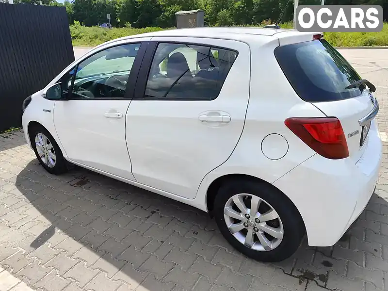 Хэтчбек Toyota Yaris 2014 1.5 л. Автомат обл. Львовская, Львов - Фото 1/19