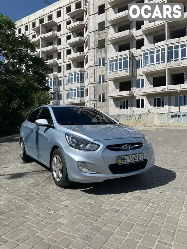 Седан Hyundai Accent 2012 1.4 л. Автомат обл. Одеська, Одеса - Фото 1/21