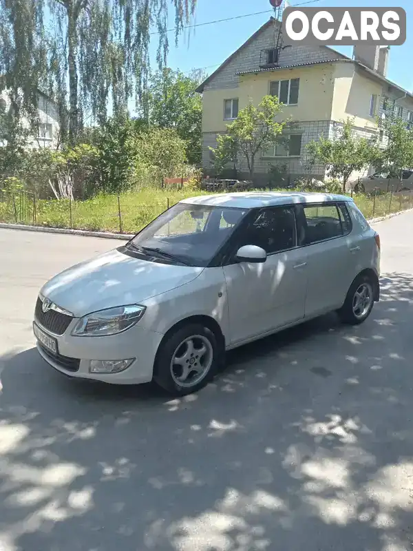 Хэтчбек Skoda Fabia 2012 1.39 л. Ручная / Механика обл. Винницкая, Ладыжин - Фото 1/11