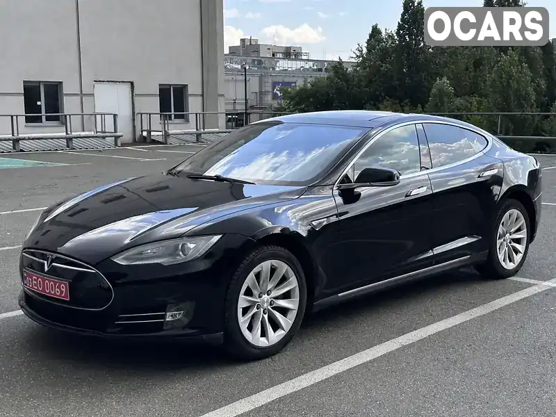 Лифтбек Tesla Model S 2014 null_content л. обл. Киевская, Киев - Фото 1/21