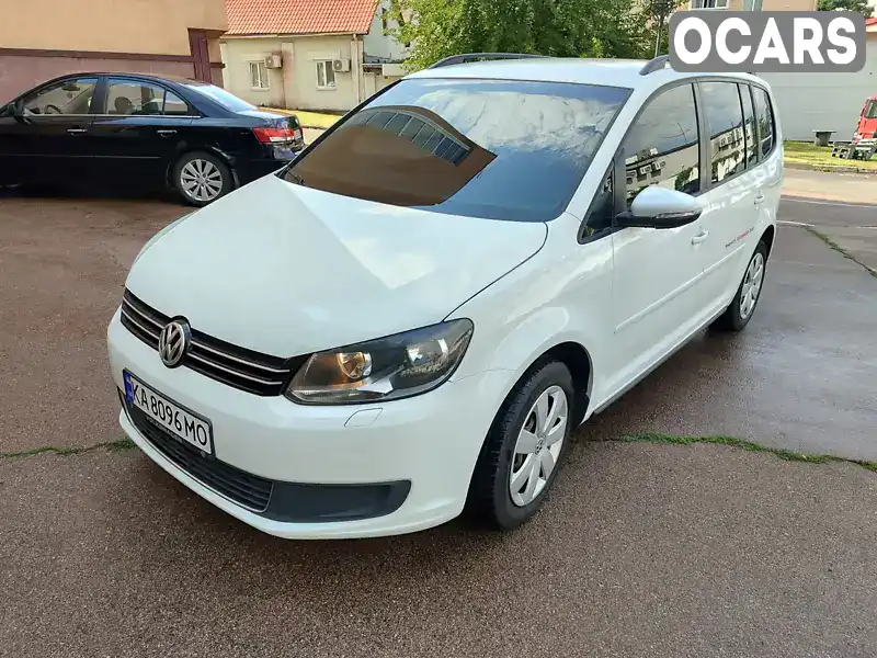 Минивэн Volkswagen Touran 2014 1.6 л. Автомат обл. Киевская, Киев - Фото 1/15