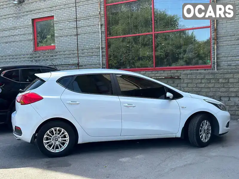 Хетчбек Kia Ceed 2013 1.6 л. Ручна / Механіка обл. Дніпропетровська, Дніпро (Дніпропетровськ) - Фото 1/9