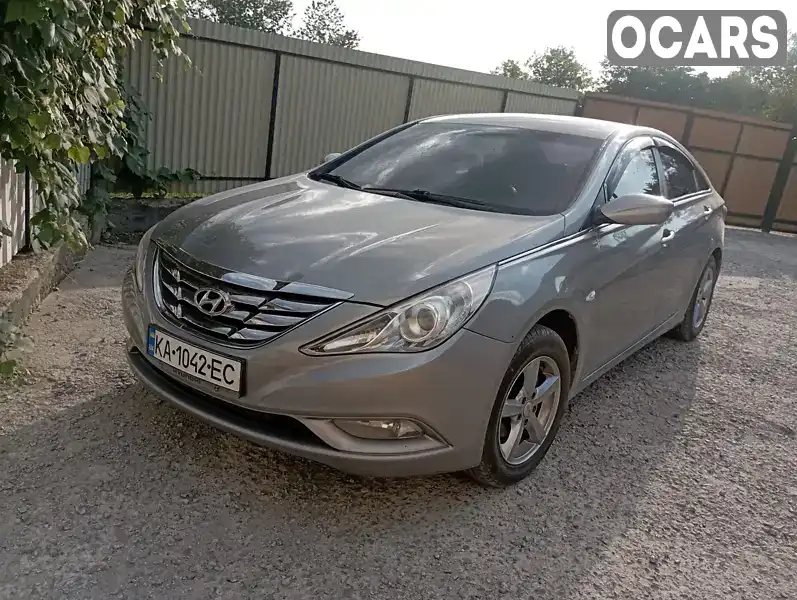 Седан Hyundai Sonata 2010 2 л. Автомат обл. Хмельницкая, Каменец-Подольский - Фото 1/9