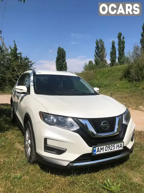 Внедорожник / Кроссовер Nissan Rogue 2018 2.49 л. Автомат обл. Житомирская, Житомир - Фото 1/21