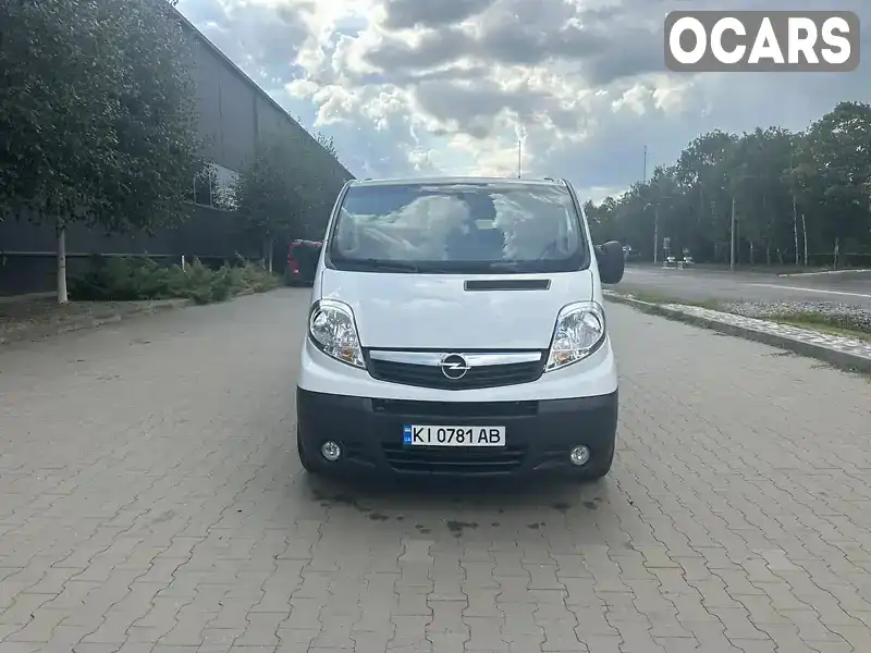 Минивэн Opel Vivaro 2013 2 л. Ручная / Механика обл. Киевская, Белая Церковь - Фото 1/21