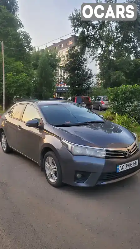 Седан Toyota Corolla 2013 1.3 л. Автомат обл. Закарпатская, Ужгород - Фото 1/9