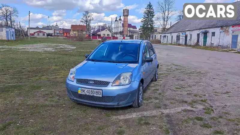 Хетчбек Ford Fiesta 2007 1.4 л. Ручна / Механіка обл. Рівненська, Дубровиця - Фото 1/21