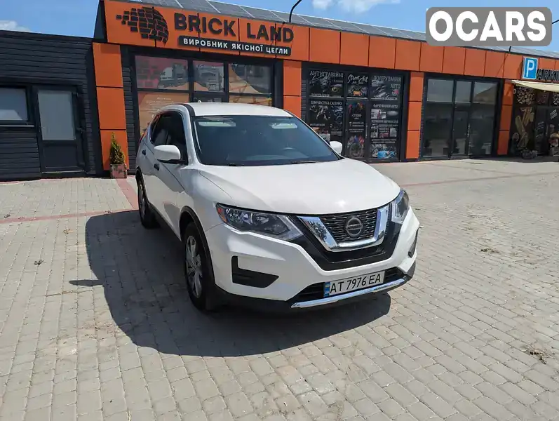 Позашляховик / Кросовер Nissan Rogue 2018 2.49 л. Варіатор обл. Чернівецька, Чернівці - Фото 1/13