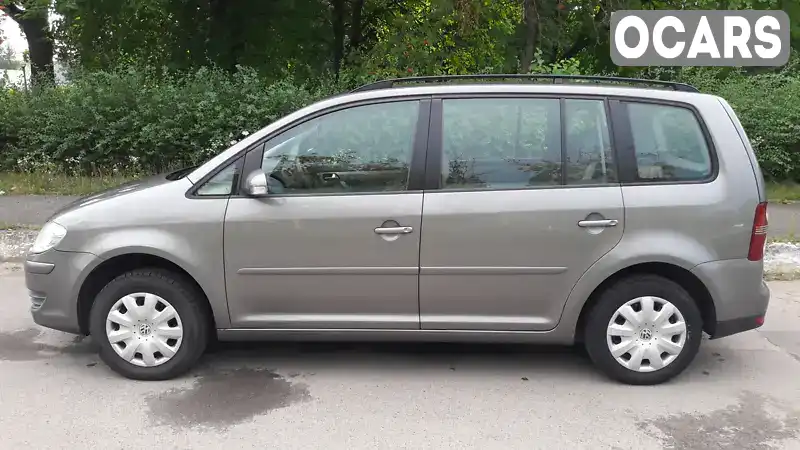 Минивэн Volkswagen Touran 2007 1.6 л. Ручная / Механика обл. Волынская, Луцк - Фото 1/21