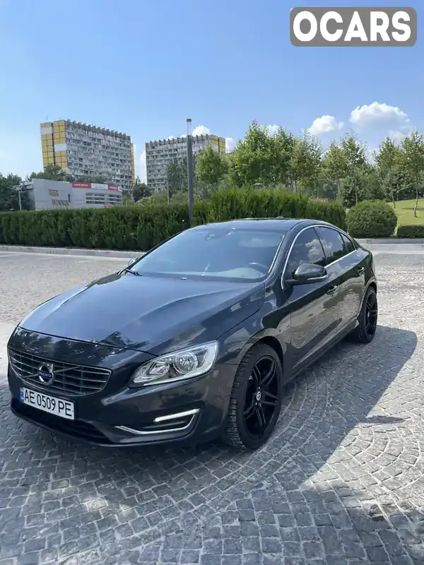 Седан Volvo S60 2014 2.52 л. Автомат обл. Днепропетровская, Днепр (Днепропетровск) - Фото 1/21